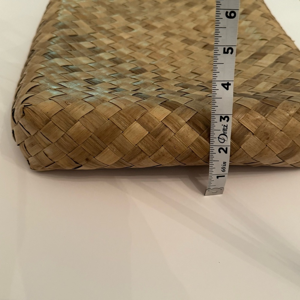 Handwoven Rectangular Deep Tropical Purse Bag with Wooden Handles 15”x13” - Picture 11 of 13